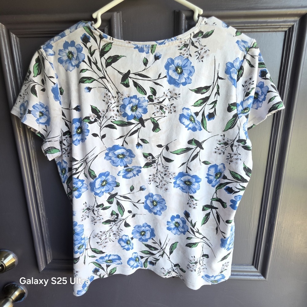 Croft & Barrow Womans Large L Short Sleeve Shirt Classic Tee Floral Top Cotton - Picture 2 of 5